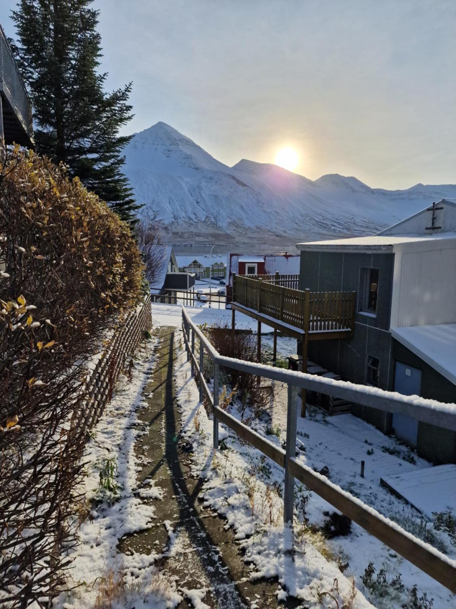 Landakot The Perfect Getaway By Staynorth Siglufjordur エクステリア 写真