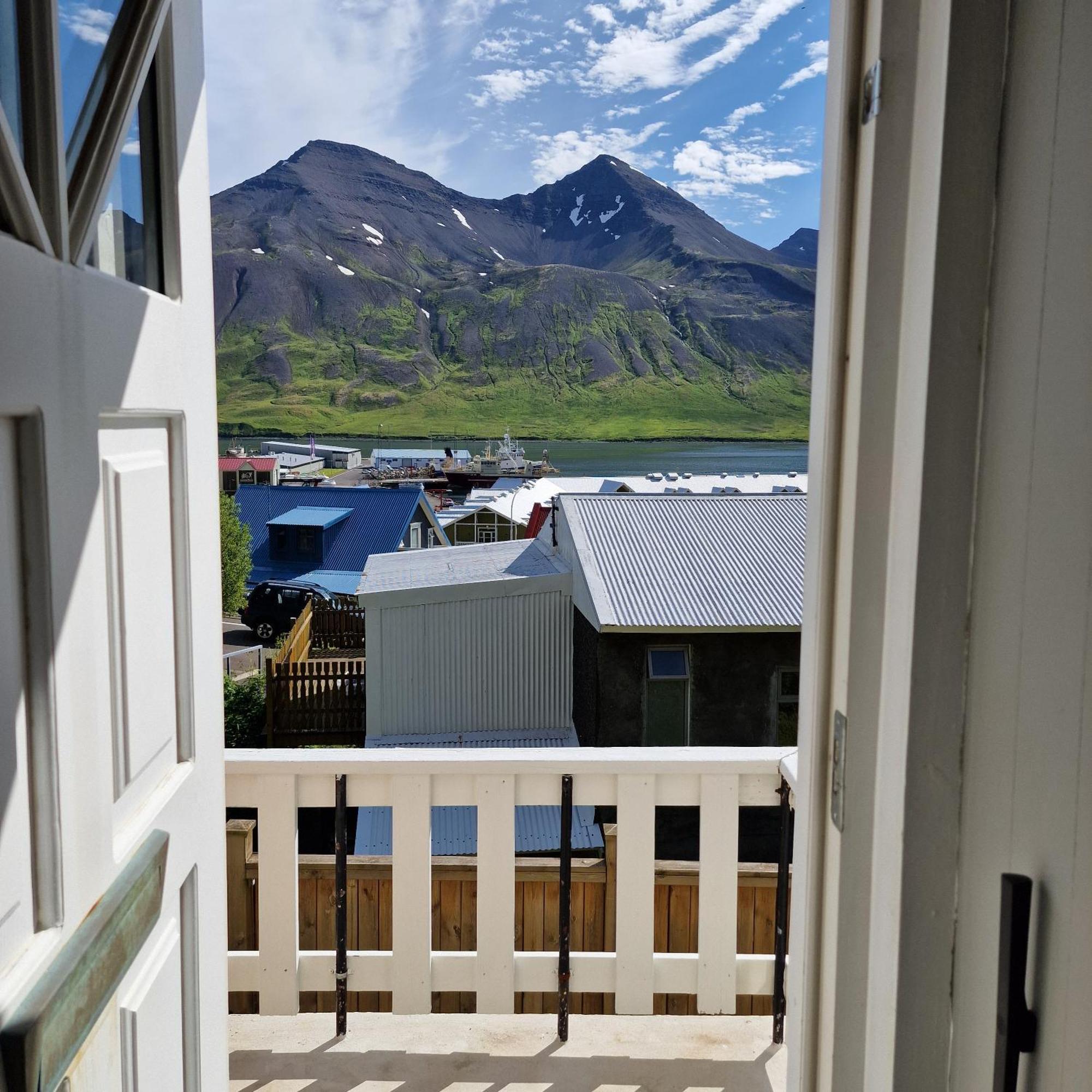 Landakot The Perfect Getaway By Staynorth Siglufjordur エクステリア 写真