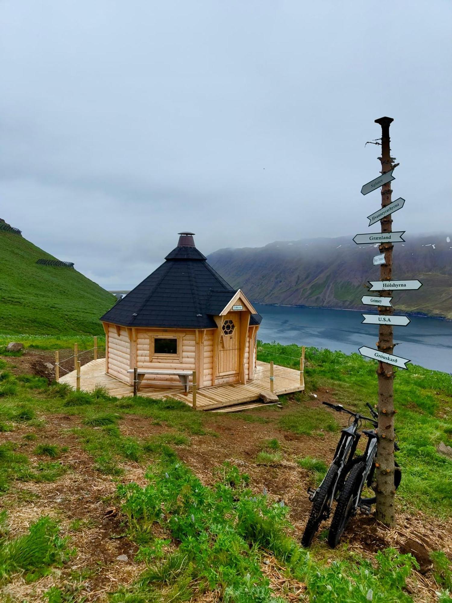 Landakot The Perfect Getaway By Staynorth Siglufjordur エクステリア 写真